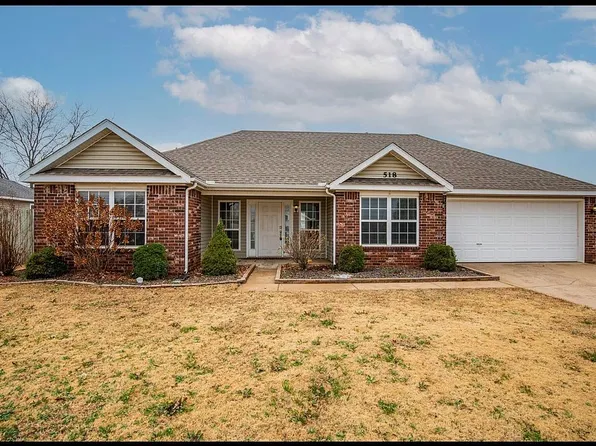 518 Topaz St, Lowell, AR 72745