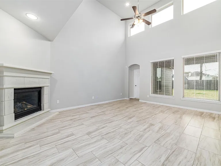 4919 Valley White Oak Ln — Photo 11