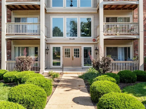 5376 N Kenrick Parke Dr APT 108, Saint Louis, MO 63119