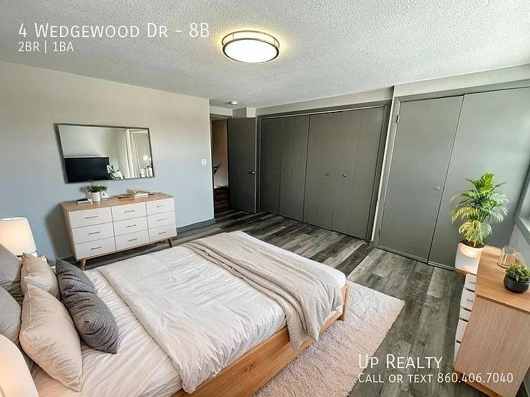 4 Wedgewood Dr #8B — Photo 5