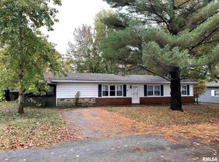 92 Barnes Rd, Harrisburg, IL 62946