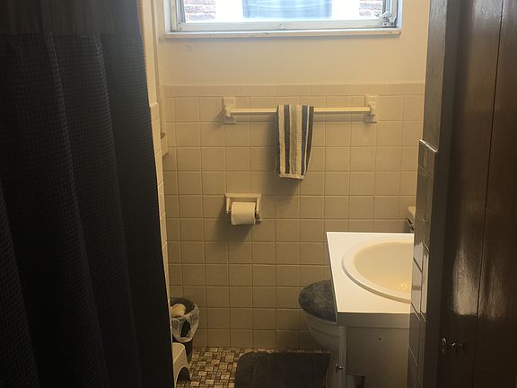 5th image of 866 N 23rd St #2