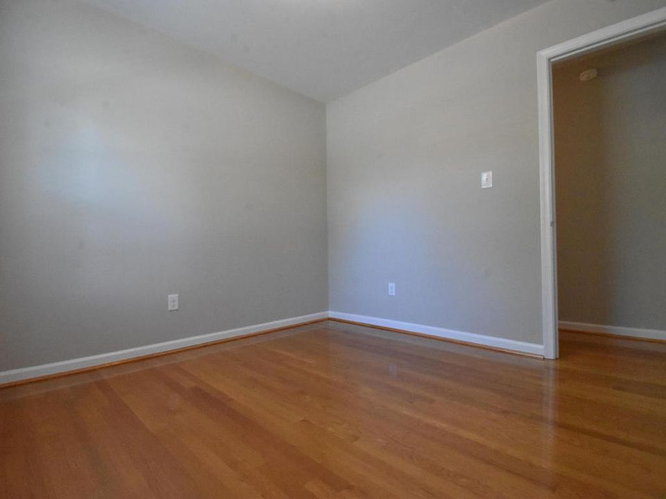 1st image of 1157 Maywood Dr