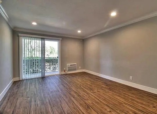 The Luxe Apartments — Photo 16
