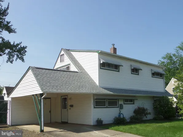 14 Inland Rd, Levittown, PA 19057