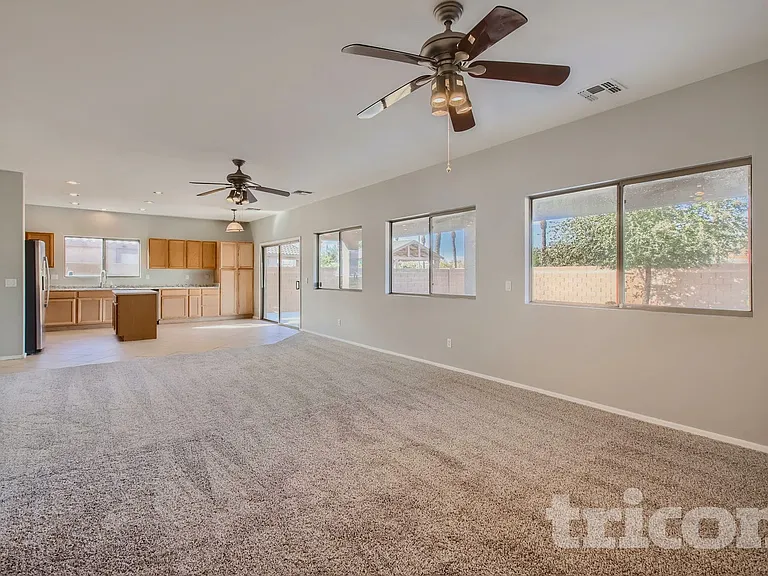 5030 W Glass Ln — Photo 7