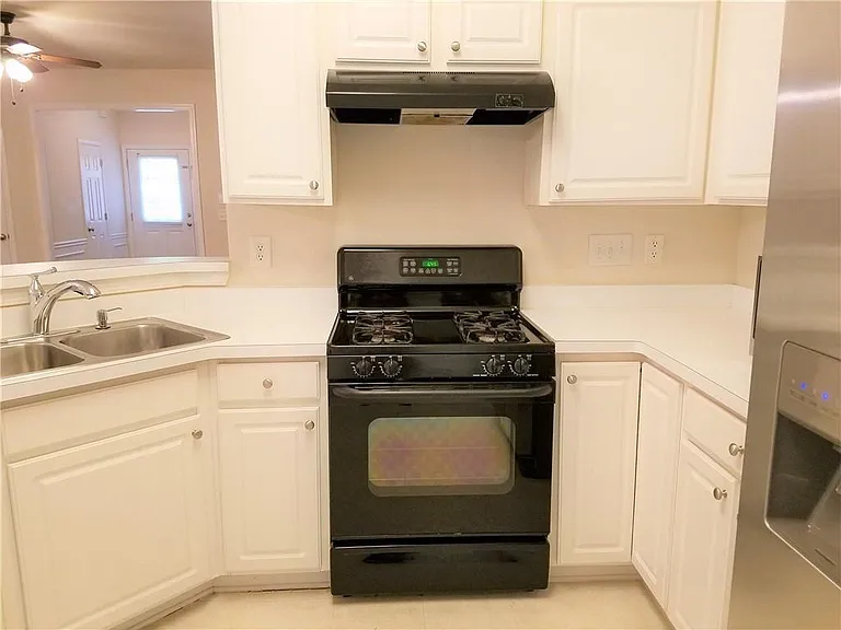 3645 Postwaite Cir — Photo 9