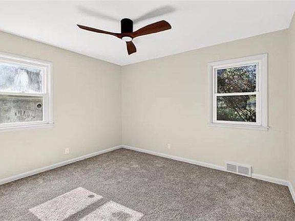 4th image of 6128 Ralston Ave