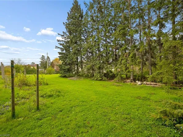 146 Carson Dr, Kitchener, ON N2B 2Z4