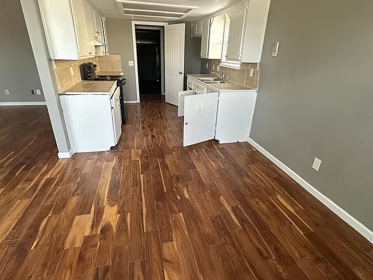 3737 SE 48th Pl — Photo 3