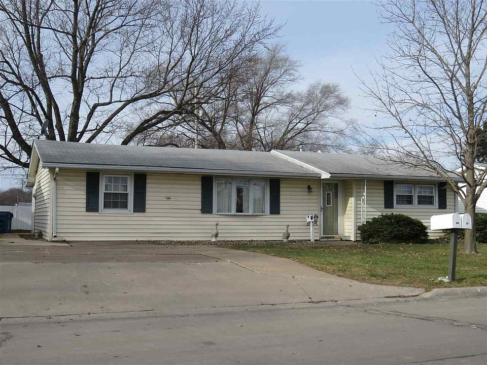 2310 10th St, Silvis, IL 61282 Zillow