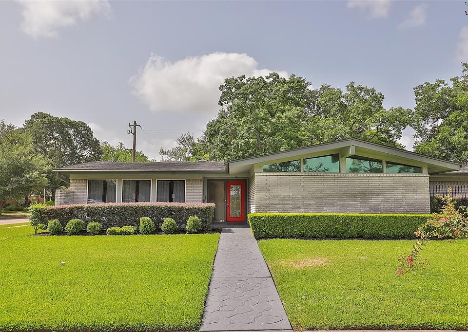 1st image of 5503 Stillbrooke Dr