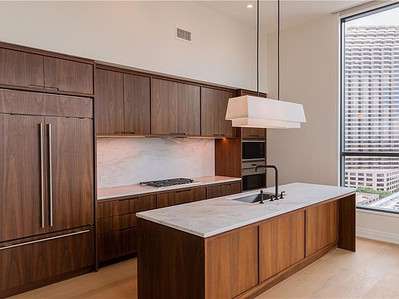 5th image of 1001 Julia St #Penthouse E