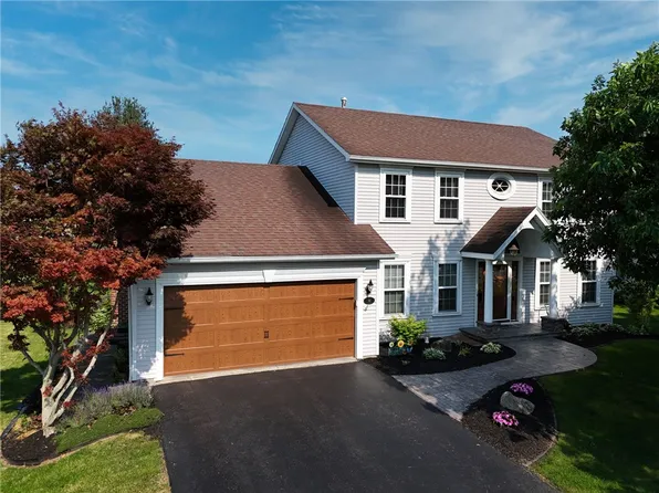 86 White Oak Bnd, Rochester, NY 14624