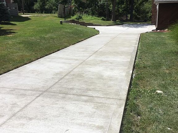 5th image of 3623 Lake Park Dr