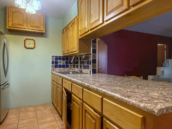 5th image of 707 Catalina Ct