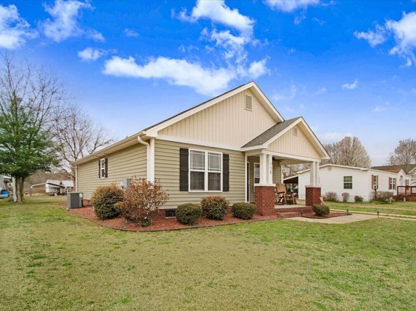 112 E Main St, Micro, NC 27555