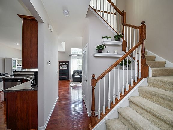 2nd image of 395 Vaughn Cir