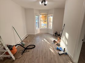 1721 N Kimball Ave, Chicago, IL
