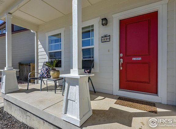 4th image of 839 Cliffrose Way