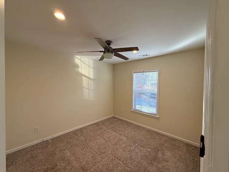 9530 Oswald Ln — Photo 33