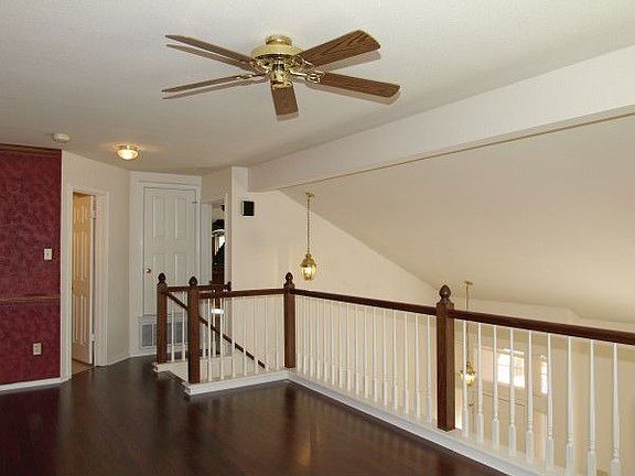 Upstairs loft with new flooring
