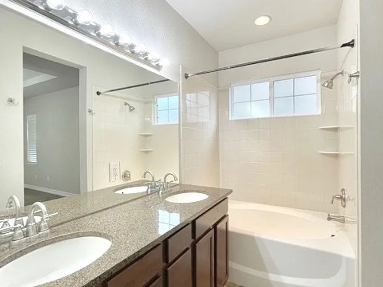 7778 Buckeye Tree Ln — Photo 24