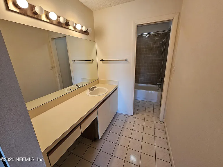 1307 River Hills Cir E #16 — Photo 19