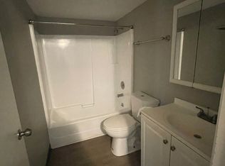 735 4th Ave NE #302, Pacific, WA 98047