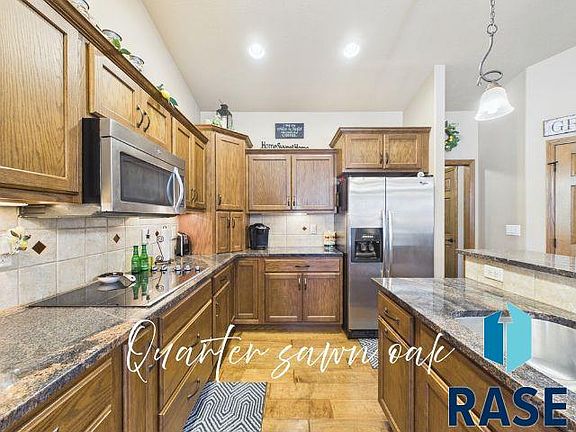 3rd image of 7604 W Lobelia St