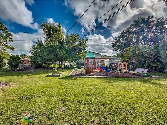 4th image of 17126 Wayzata Ct