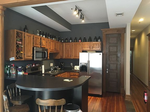 3rd image of 421 1/2 Massachusetts Ave APT A