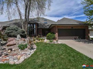 3824 Firethorn Ct, Lincoln, NE 68520