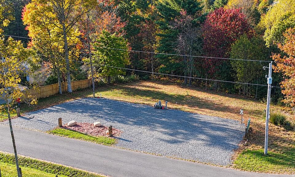 1st image of 203 Revere Rd