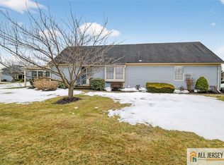 17 George Washington Dr, Monroe Township, NJ 08831