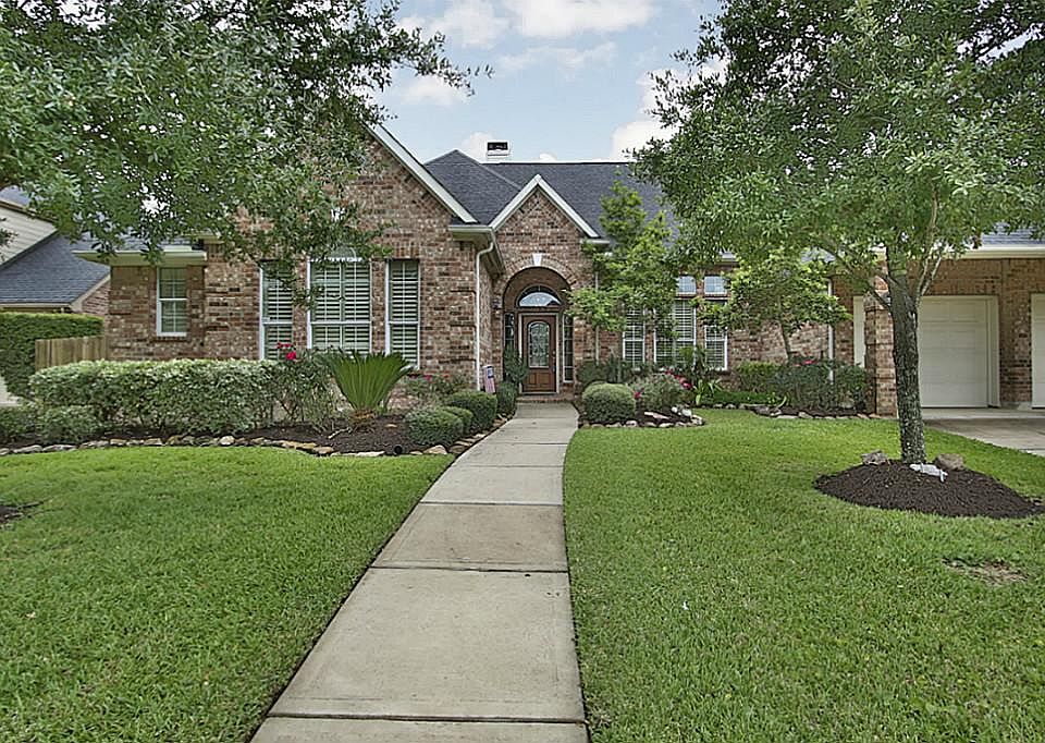 1st image of 28515 Hayden Park Dr