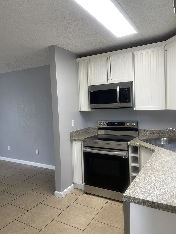 Building Photo - 4420 Carter Rd #43