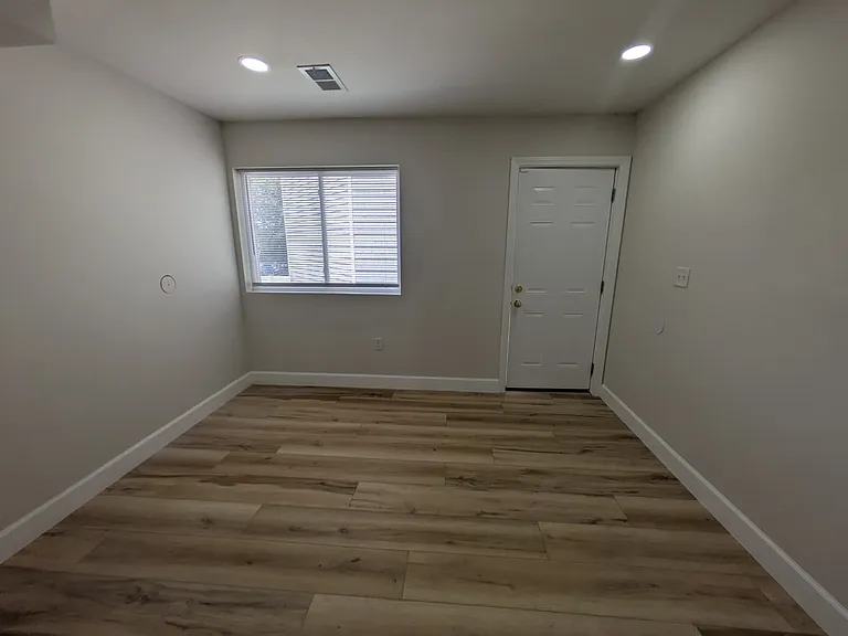 44 Warner St #5B — Photo 12