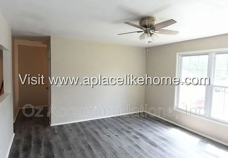 1428 NW 64th Ter — Photo 9