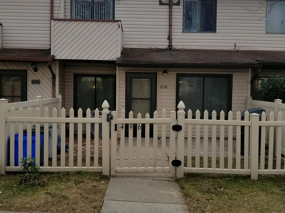 1st image of 496 Lisk Ave #35