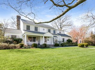 2 Stoneycrest Rd, Rye, NY 10580