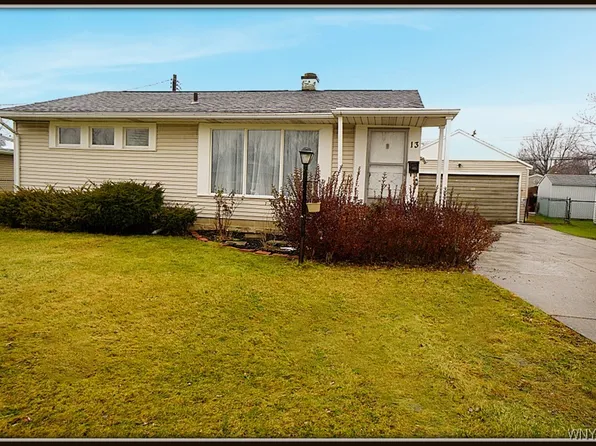 13 Overbrook Pl, Tonawanda, NY 14150