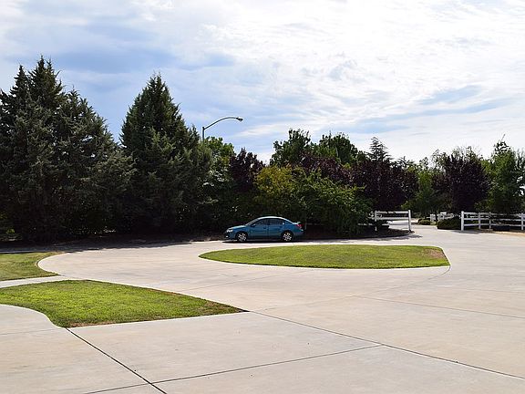 3rd image of 12257 Carsean Ct