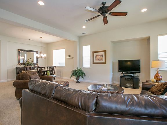 3rd image of 2326 Langtree Dr