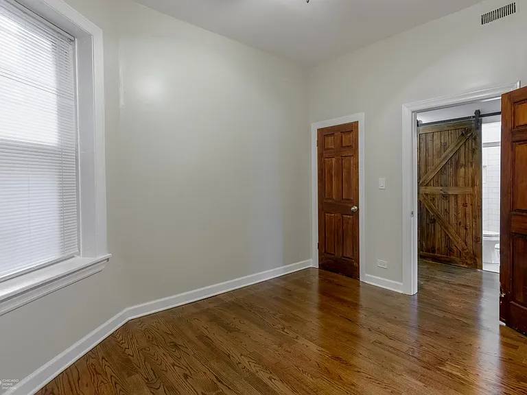 4540 N Sheridan Rd #1 — Photo 9