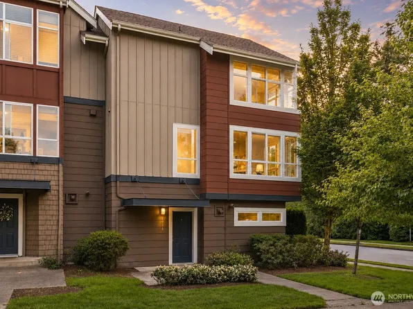 1716 24th Avenue NE, Issaquah, WA 98029