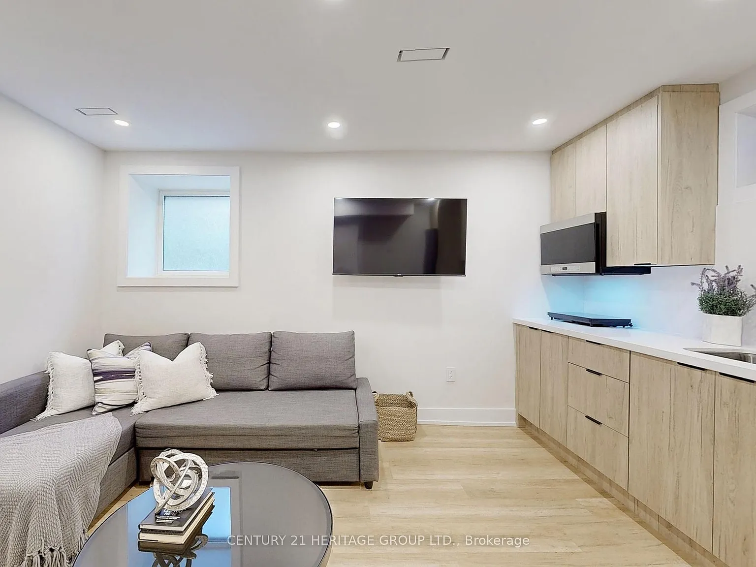 1 bed, $1,790 — Photo 4