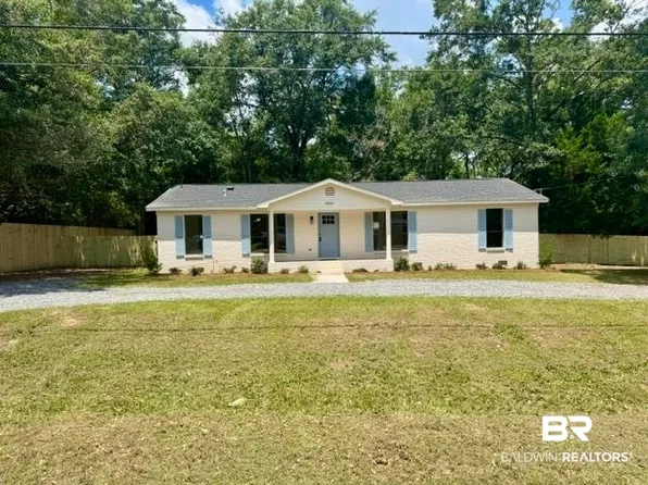 9481 Pinewood Ave, Elberta, AL 36530