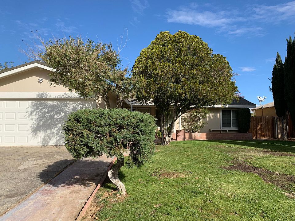 1st image of 3723 W Avenue K15