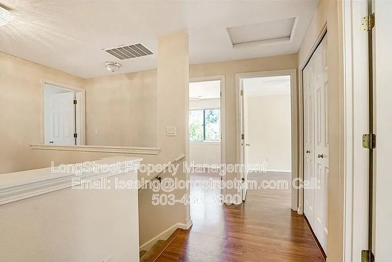 332 NE Carmen Pl — Photo 22